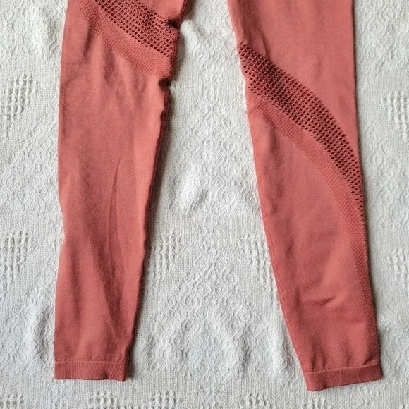 MOTUS SEAMLESS LEGGINGS HIGH WAIST – TERRA ROSE - Picture 7 of 12